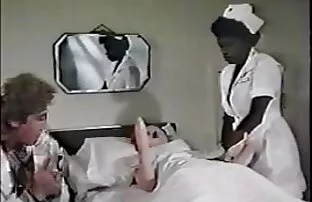 XXX لزبین ها و گالری کس گنده مشت زدن
