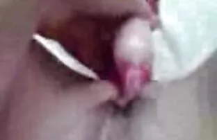 XXX انزال همزمان بر فیلم سکس کونگنده روی یک دختر