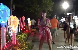 XXX زیبایی در عکس زنان کون گنده سکسی دامن