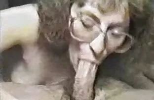 XXX رابطه جنسی داغ عکسهای سکسی کون گندها در ورزشگاه